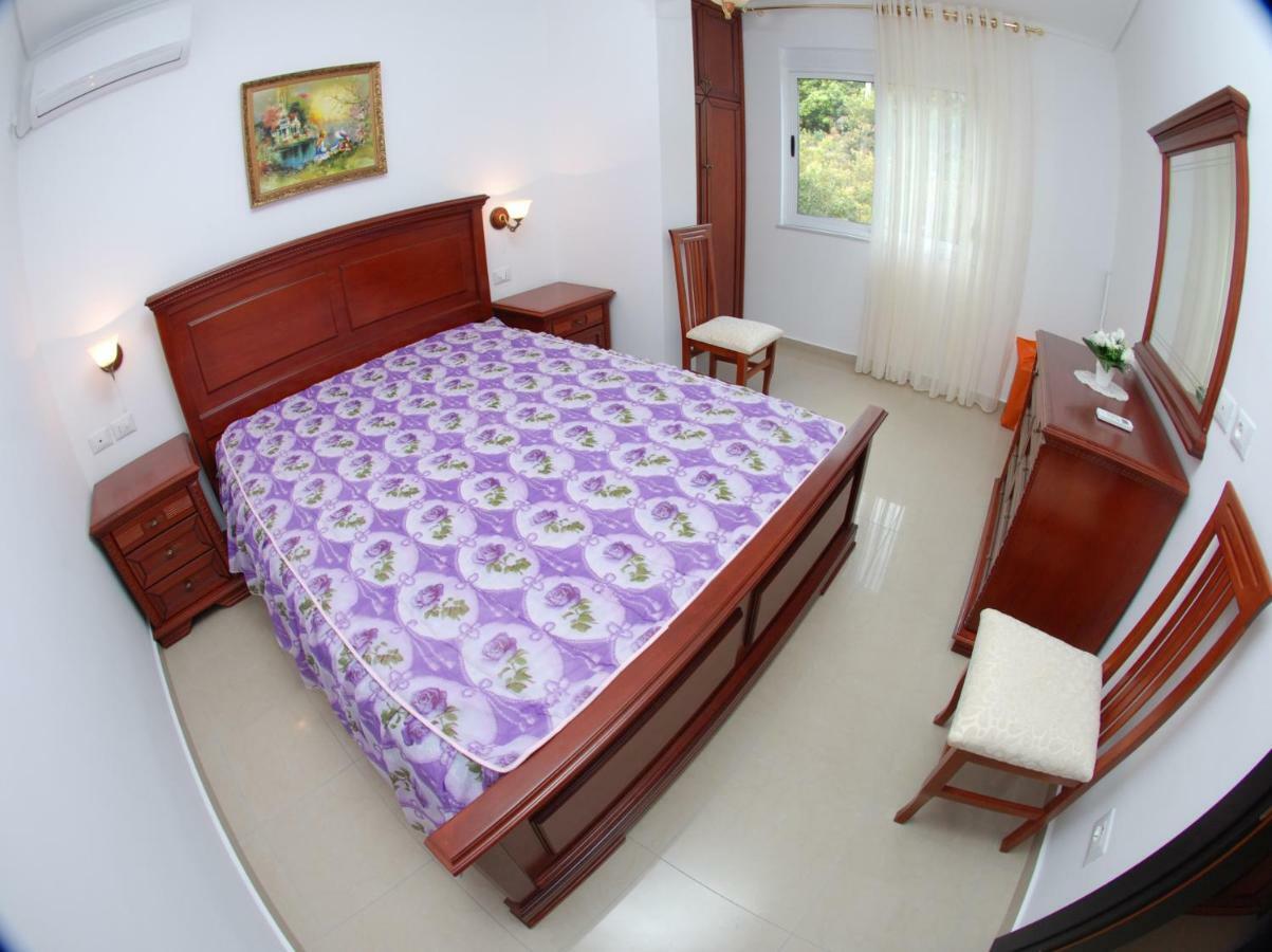 Erti'S Apartments Sarande Exterior photo